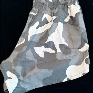 Athleta Black and Gray Patterned Shorts